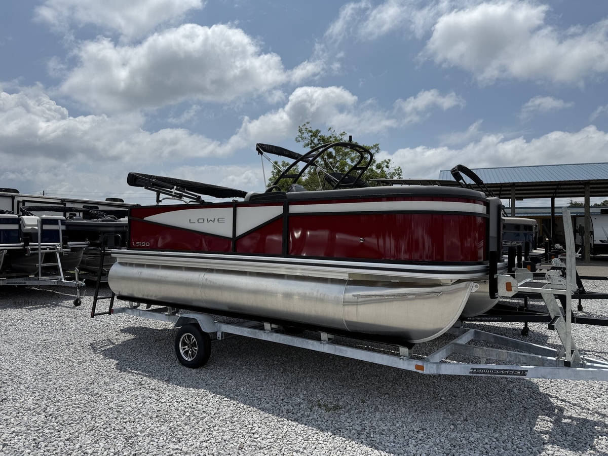 2025 Lowe LS Walk Thru 190 - Sold Boat