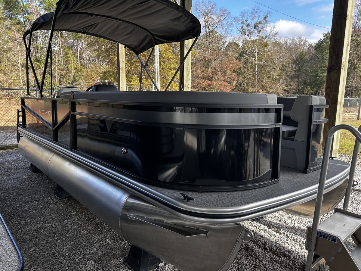 2026 Lowe LS Walk Thru 210 - Sold Boat