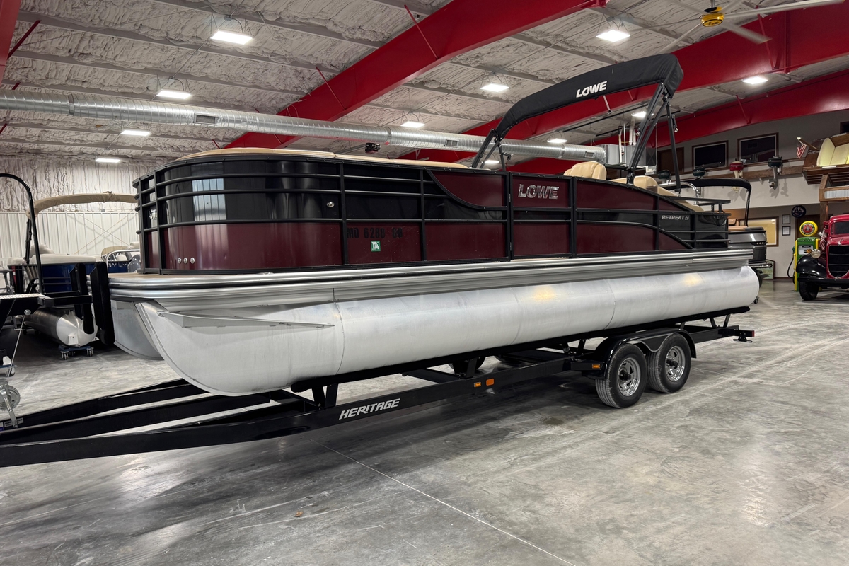 2018 Lowe Retreat 250 RFL - Sold Boat