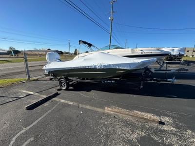 BOATZON | Lowe Roughneck Center Console RX1760 Pathfinder 2026 BOATZON | Lowe Roughneck Center Console RX1760 Pathfinder 2026