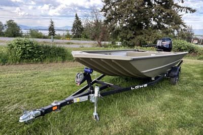 BOATZON | Lowe Roughneck RX1660 Tiller 2026