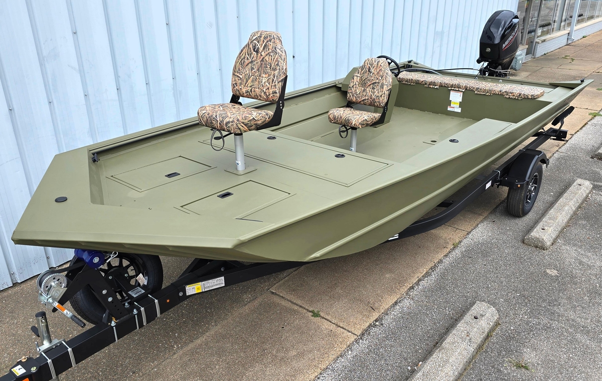 2025 Lowe Roughneck RX2070 SC - Sold Boat