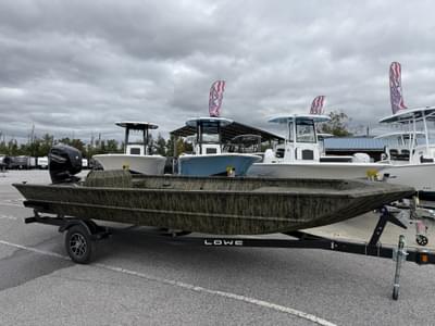 BOATZON | Lowe Roughneck Side Console 2026 BOATZON | Lowe Roughneck Side Console 2026