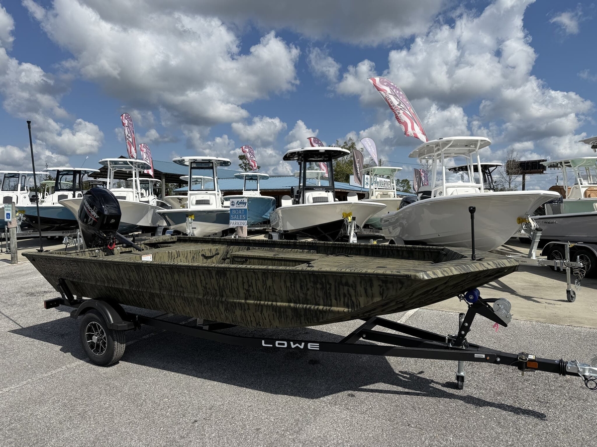 2026 Lowe Roughneck Tiller 1760 Deluxe - Sold Boat