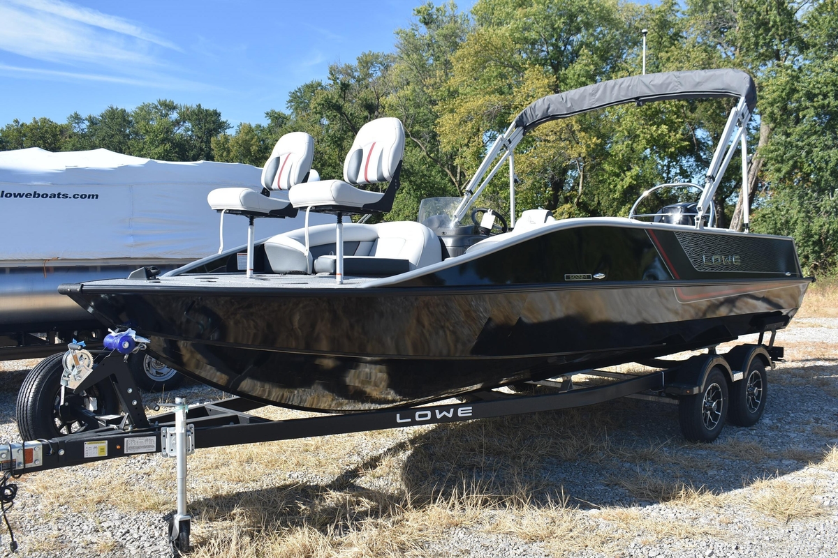 2025 Lowe Sport Deck 224 - Sold Boat