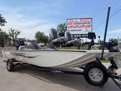 BOATZON | Lowe Stinger 195 DC 2013