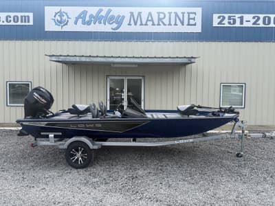BOATZON | Lowe Stinger ST175 WITH SEADECK FLOORING 2027