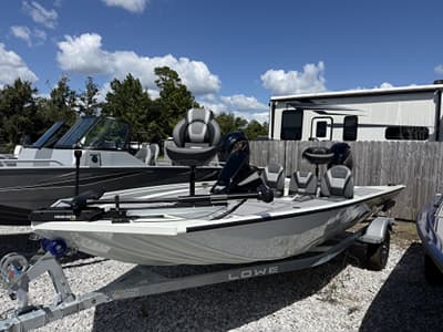 BOATZON | Lowe Stinger ST175 WITH SEADECK FLOORING 2027