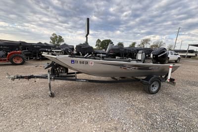 BOATZON | Lowe Stryker 16 2015