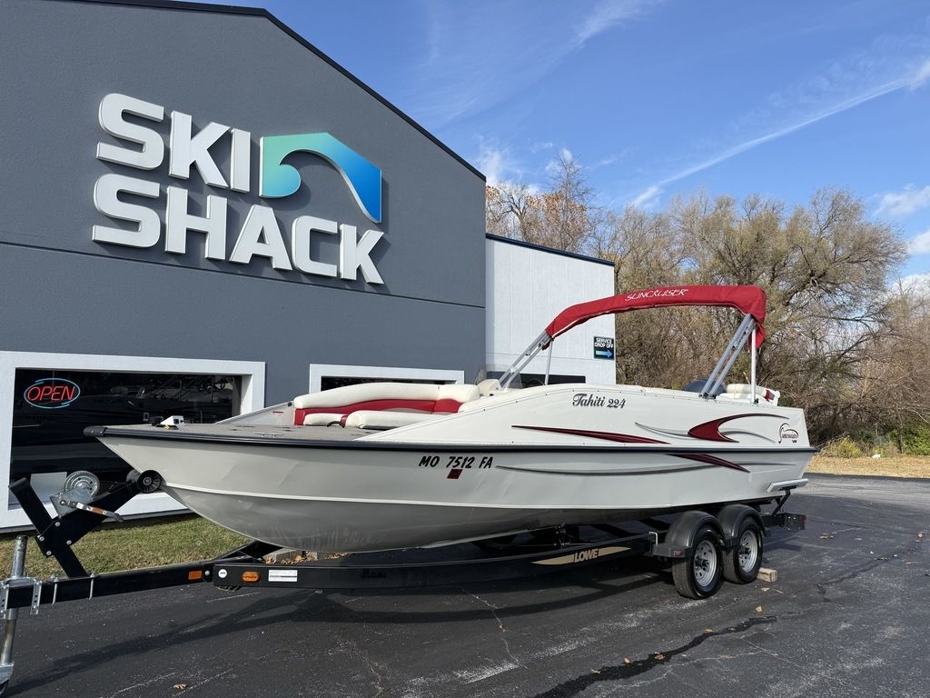 2004 Lowe Tahiti 224 - Sold Boat