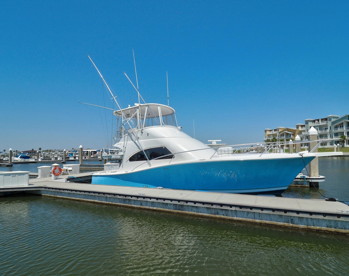 2005 Luhrs 41 Convertible - Sold Boat