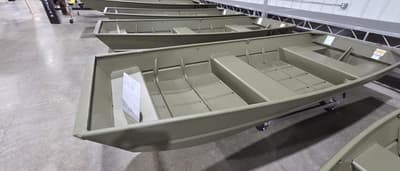 BOATZON | Lund 1240 Jon Boat Tiller 2026