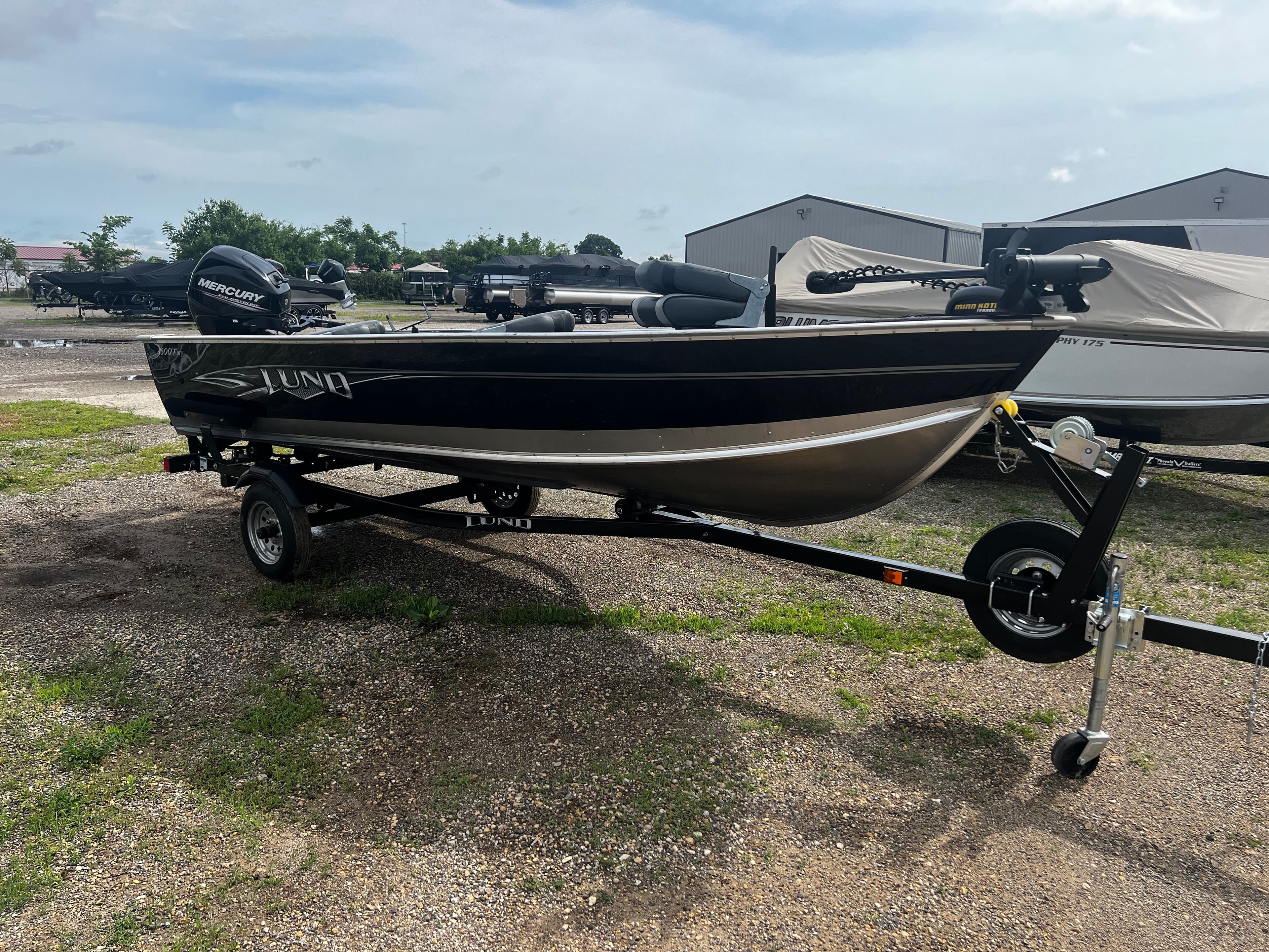 Lund 1600 Fury Tiller 2015