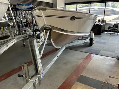 BOATZON | Lund 1600 Fury Tiller 2026