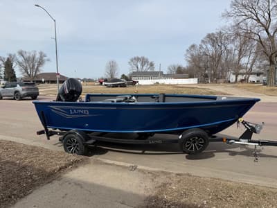 BOATZON | Lund 1700 Explorer Tiller 2026