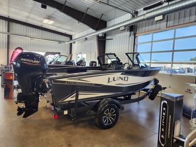 BOATZON | Lund 1775 Crossover XS 2026