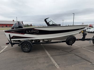 BOATZON | Lund 1775 Crossover XS 2026