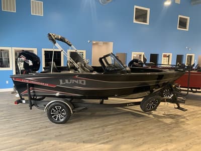 BOATZON | Lund 1775 Crossover XS Sport 2026 BOATZON | Lund 1775 Crossover XS Sport 2026