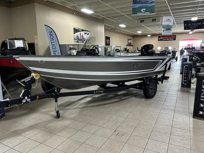 BOATZON | Lund 1775 Impact XS Side Console 2027
