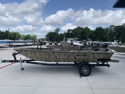 BOATZON | Lund 1870 Predator CC 2026