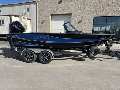 BOATZON | Lund 1875 CROSSOVER XS 2026