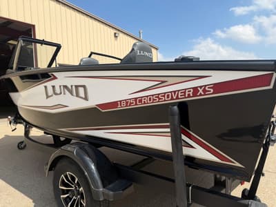 BOATZON | Lund 1875 Crossover XS 2026