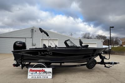 BOATZON | Lund 1875 Crossover XS 2026