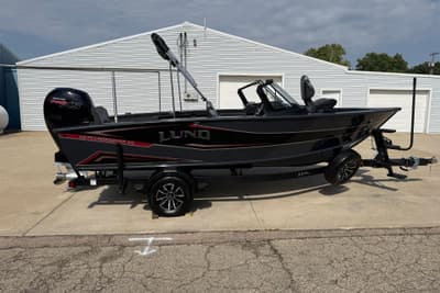 BOATZON | Lund 1875 Crossover XS 2026