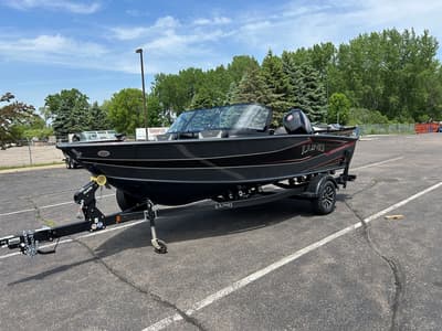 BOATZON | Lund 1875 Crossover XS 2026