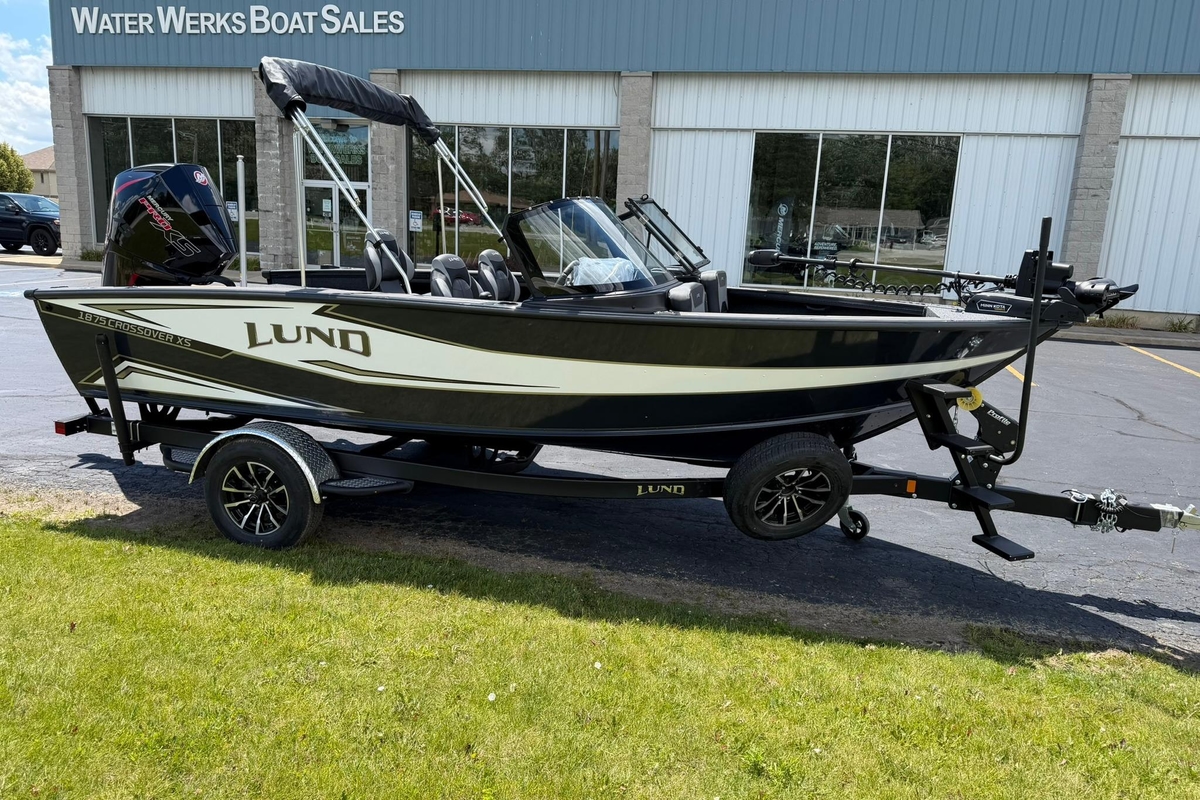 2027 Lund 1875 Crossover XS - Sold Boat