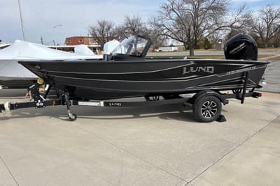 BOATZON | Lund 1875 Crossover XS 2027