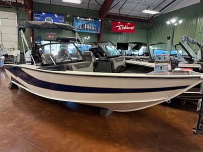 BOATZON | Lund 1875 Crossover XS Sport 2026