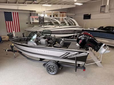 BOATZON | Lund 1875 Impact XS Sport 2027