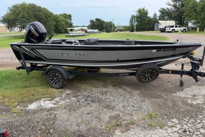 BOATZON | Lund 1875 Pro Guide 2025 BOATZON | Lund 1875 Pro Guide 2025