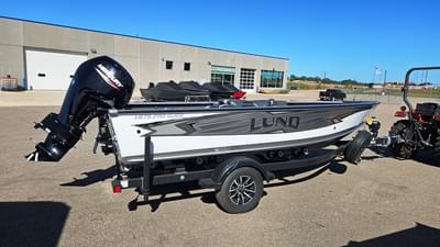 BOATZON | Lund 1875 Pro Guide 2026 BOATZON | Lund 1875 Pro Guide 2026