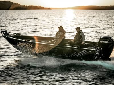 BOATZON | Lund 1875 Pro Guide Tiller 2026