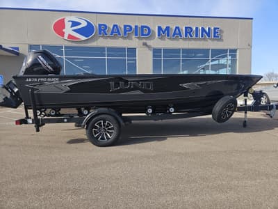 BOATZON | Lund 1875 Pro Guide Tiller 2026