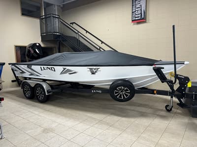 BOATZON | Lund 2075 Pro V Bass XS 2026