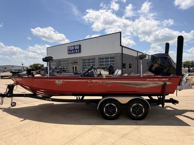 BOATZON | Lund 2075 ProV Bass Bench Seating 2020