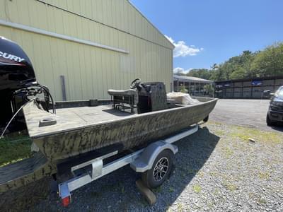 BOATZON | Lund Predator 1870 CC 2026