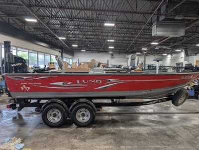 BOATZON | Lund Pro Guide 2010 2011