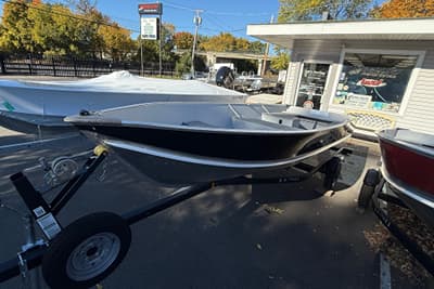 BOATZON | Lund WC 16 Tiller 2025