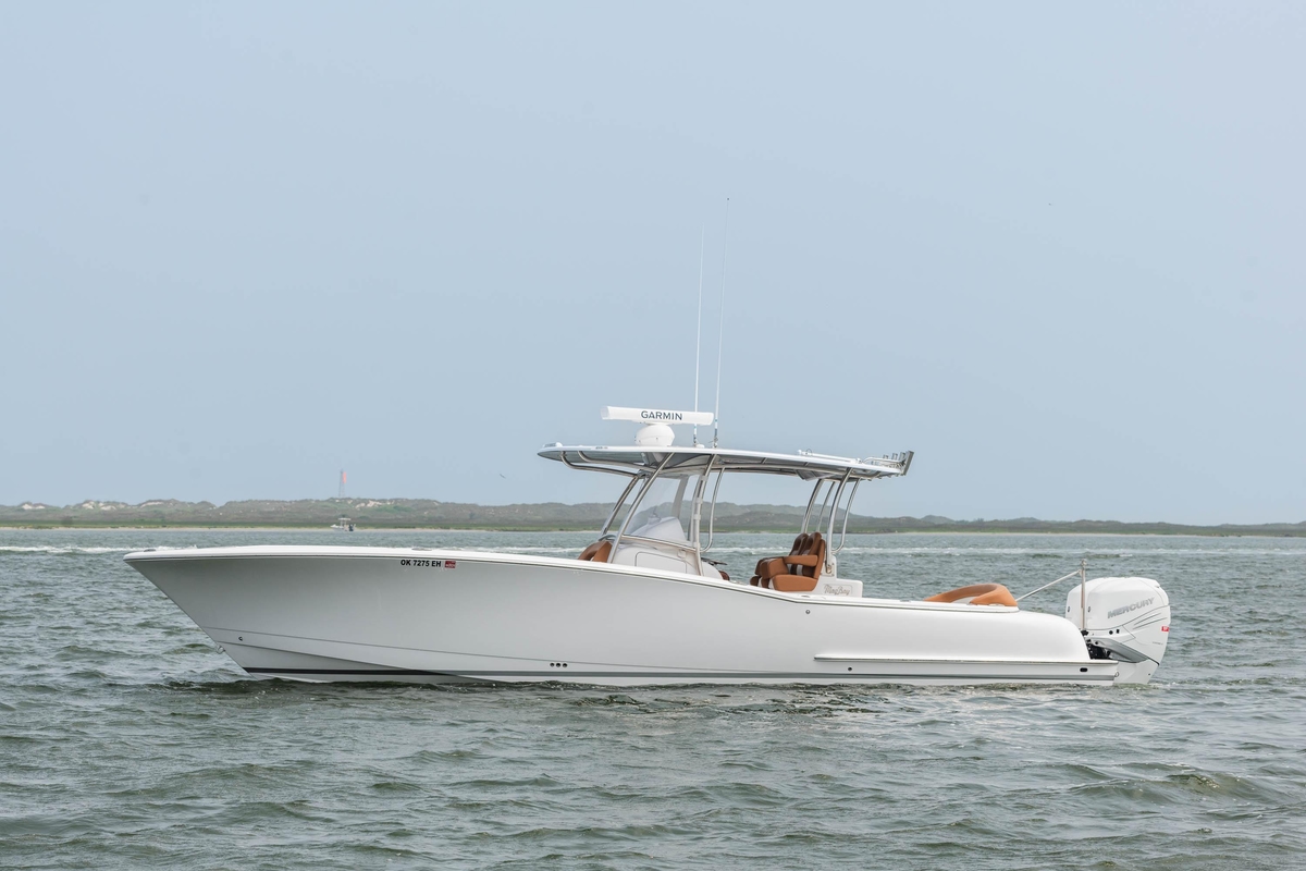 2022 Mag Bay 33cc - Sold Boat