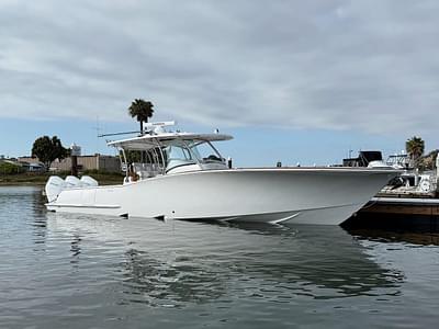 BOATZON | Mag Bay 38 CC 2026