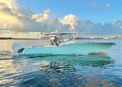 BOATZON | Mag Bay 38 CC 2027