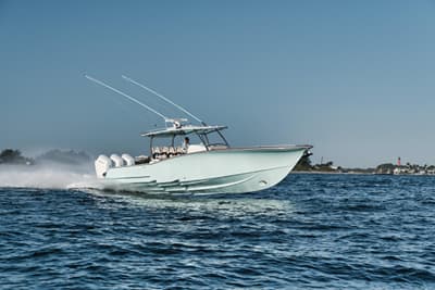 BOATZON | Mag Bay 43 CC 2027