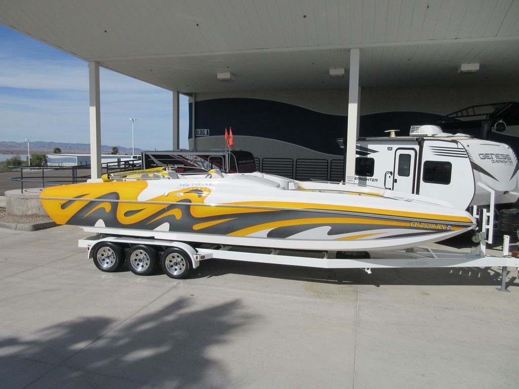 2008 MAGIC POWERBOATS 28 DECKBOAT - Sold Boat