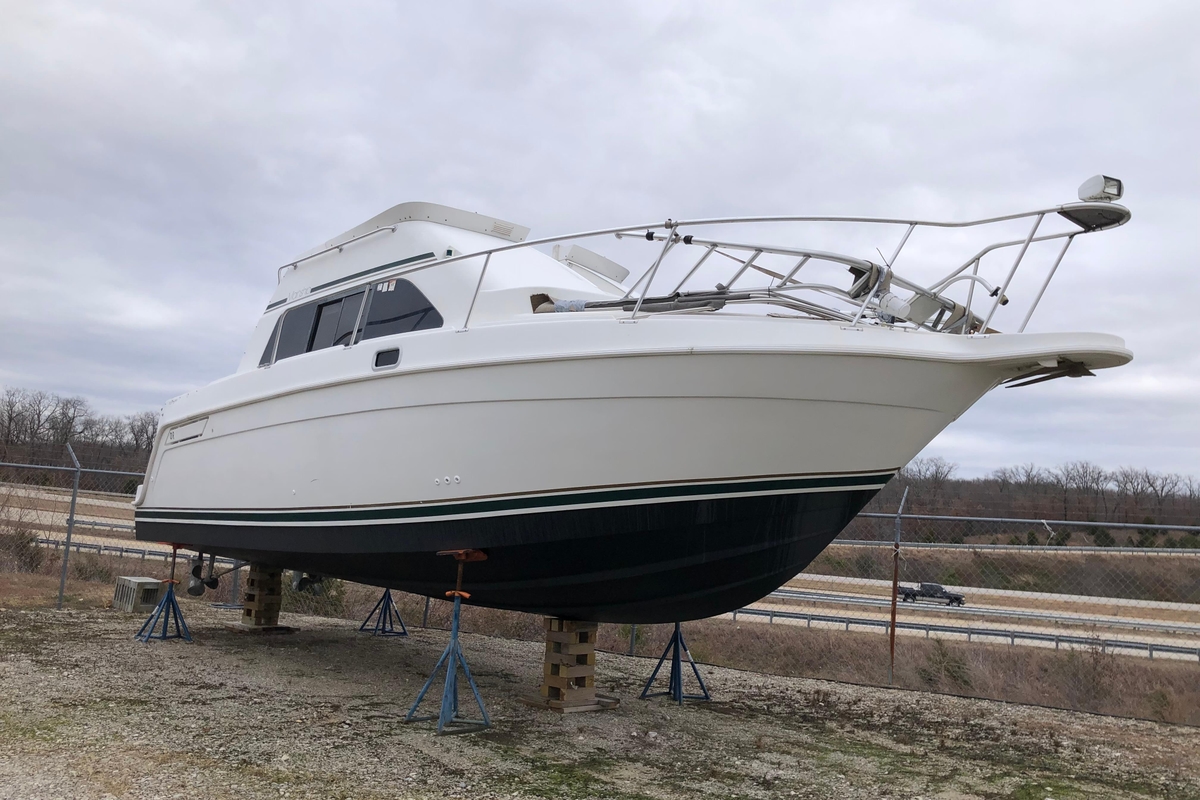 1994 Mainship 31 Sedan Bridge - Sold Boat