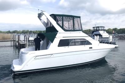 BOATZON | Mainship 31 Sedan Bridge 1999
