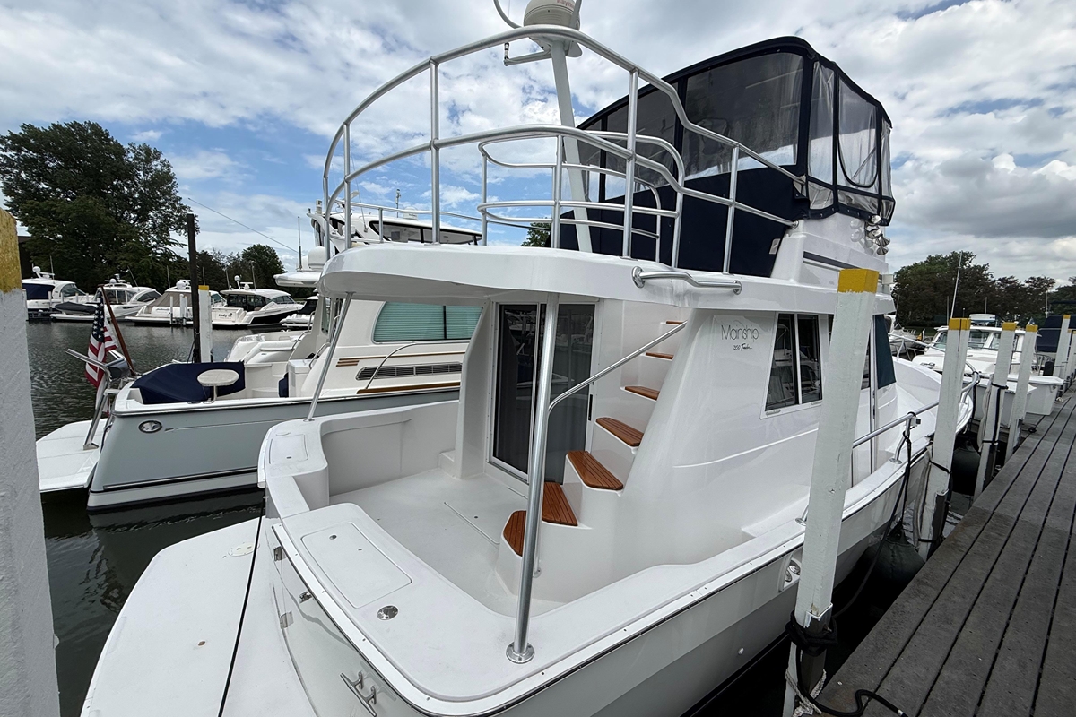 1999 Mainship 350 Trawler - Sold Boat